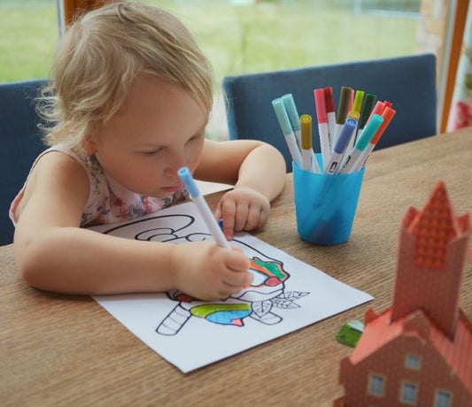 The benefits of coloring for kids, teens and adults : a creative escape